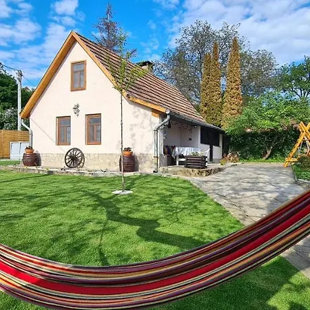 Holiday home Pincedombi Cserepfalu