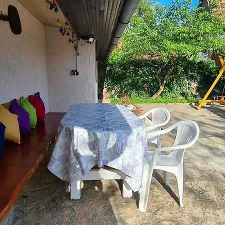 Pincedombi Holiday home *