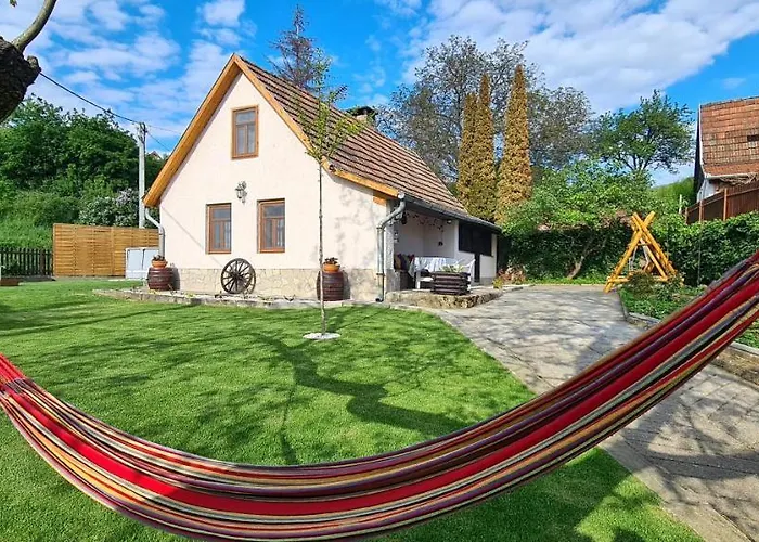 Case de vacanță Pincedombi Cserepfalu